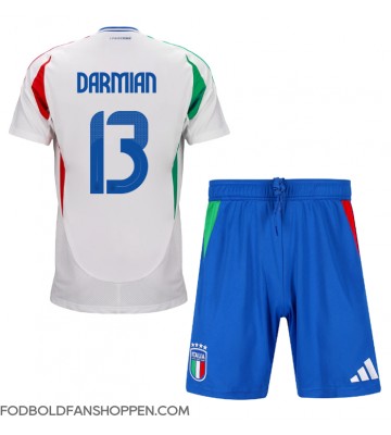 Italien Matteo Darmian #13 Udebanetrøje Børn EM 2024 Kortærmet (+ Korte bukser)